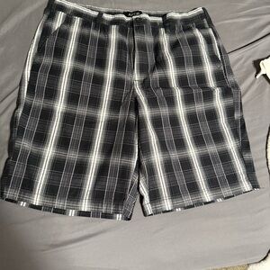 Apt. 9 Men's Dark Plaid Flat Front Shorts